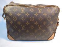 LOUIS VUITTON モノグラム ショルダーバック　286