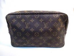 LOUIS VUITTON モノグラムセカンドバック　263