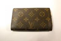 LOUIS VUITTON モノグラム 二つ折り財布　023